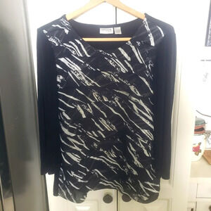 Chico's Travelers Ruffle Front Dressy Top